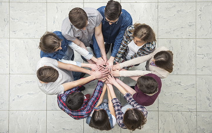 Amistad, indispensable para el desarrollo del adolescente