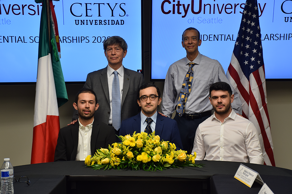 Universitarios de BC reciben beca de CETYS y CityU para reforzar estudios en Seattle