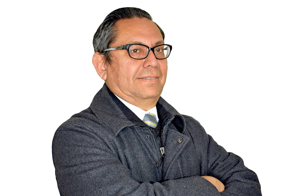 El Mtro. Roberto Salas, es Coordinador de Ingeniería en Mecánica, en la Escuela de Ingeniería de CETYS Campus Tijuana