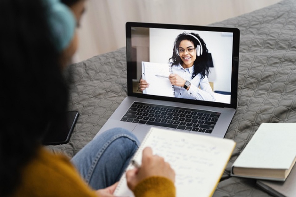 ¿Estudiante en casa? Ayúdale a mejorar su rendimiento con estos tips