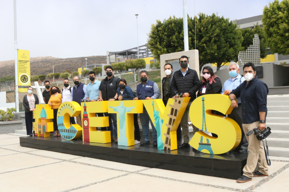 Recorrido medios de comunicación: CEVIT y aulas híbridas en Campus Ensenada