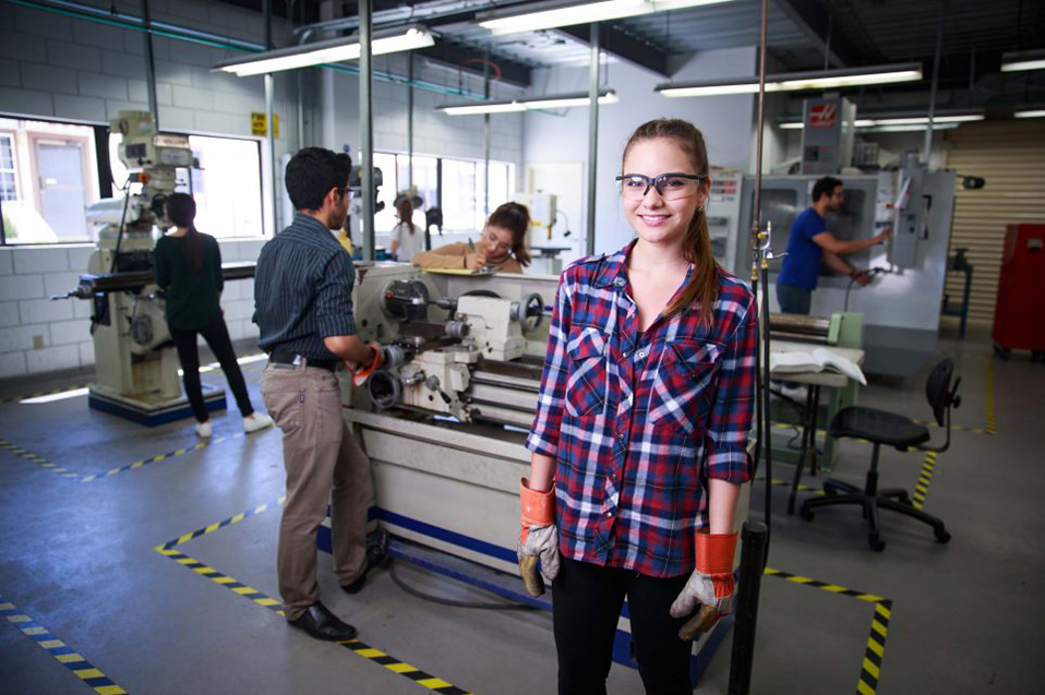 Reafirman calidad de programas educativos de Ingeniería en CETYS con reacreditación internacional ABET