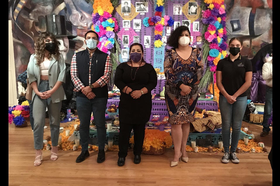 Llevan vida, muerte y mosaico a la Casa de la Cultura de Mexicali estudiantes del taller de Mosaico de CETYS