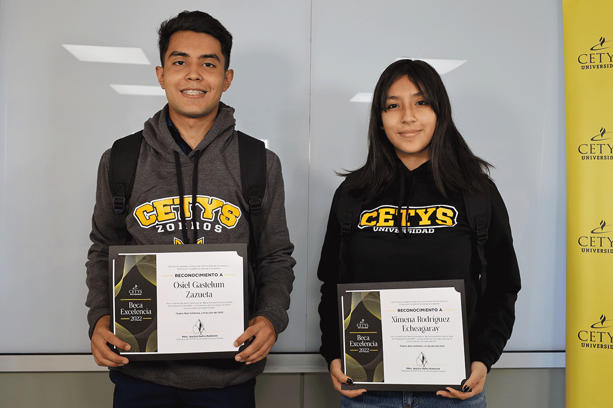 Entrega de Beca Excelencia Comunidad 2022 a jóvenes de secundaria y preparatoria