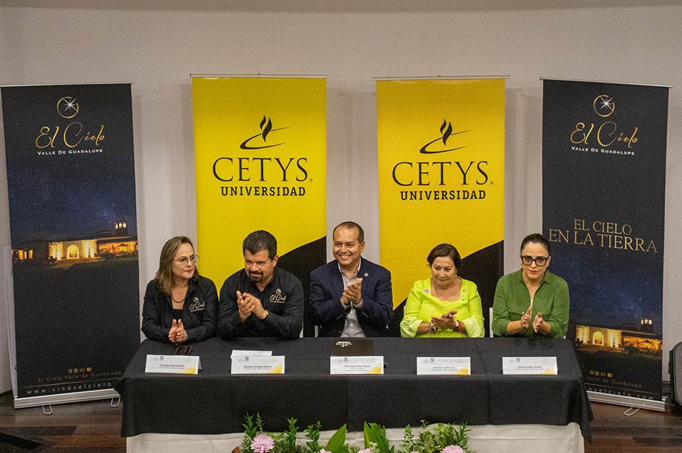 Con la firma de un convenio y la entrega de un donativo, el CEVIT y Vinícola El Cielo sellan alianza