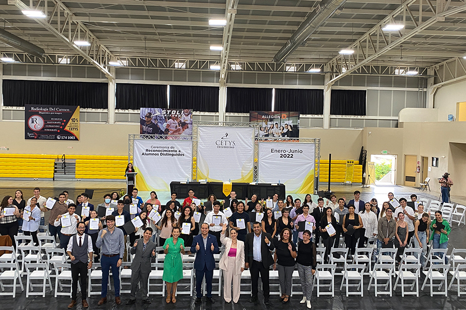 CETYS Ensenada reconoce a sus estudiantes destacados del primer semestre del 2022