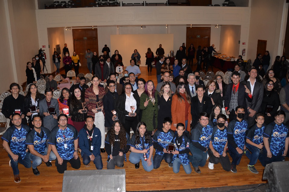 Estudiantes de CETYS reciben el Galardón Municipal a la Juventud de Mexicali