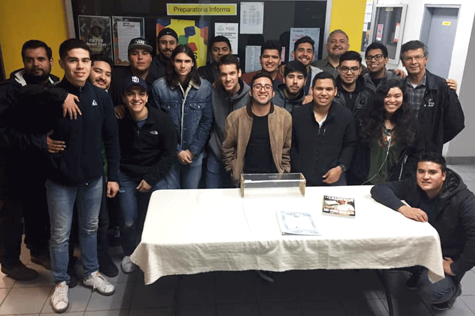 La mesa de cariño de Campus Tijuana reúne fondos para causas sociales