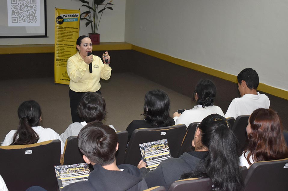 Cobach BC abre sus puertas a CETYS para que alumnos conozcan la Beca Con el Corazón por Delante