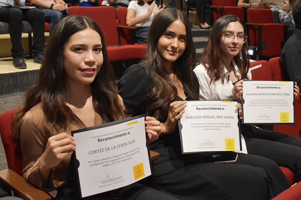 Reconocen a alumnos distinguidos del semestre 2023-1