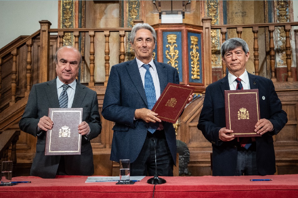 Dr. Fernando León García fortalece lazos académicos de CETYS en Europa
