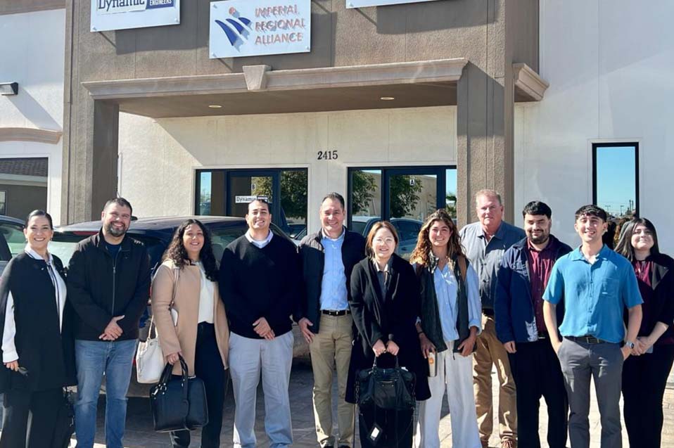 Alumnos de posgrado representan a CETYS en el Cross Border Consulting de la Universidad Estatal de San Diego
