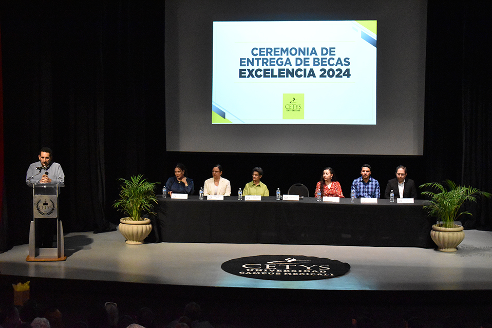 CETYS apoya el talento estudiantil entregando becas a la excelencia