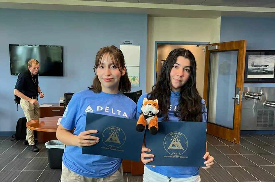 Alumnas de Preparatoria se sumergen en el mundo de la aviación en la National Flight Academy en Florida