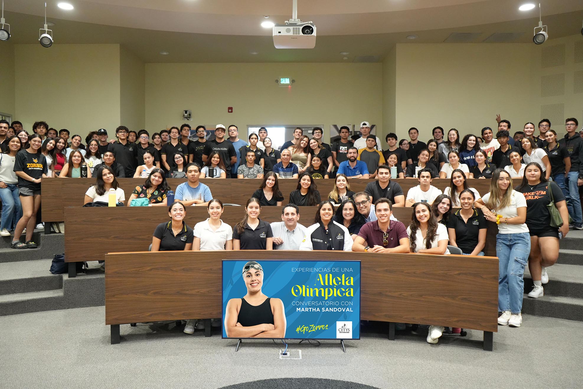 Martha Sandoval comparte su experiencia con estudiantes y deportistas de CETYS Universidad