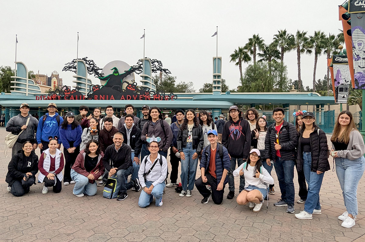 [Galería] Alumnos de ingeniería de CETYS Tijuana descubren el diseño detrás de los parques temáticos de Disney