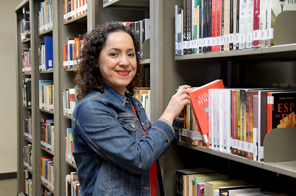 La Mtra. Lizeth García Peña gana concurso de cuento de horror
