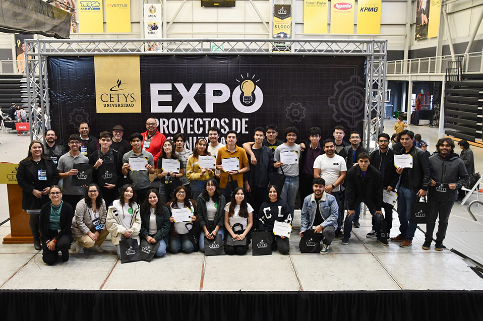 [Galería] Expo Proyectos de Ingeniería da muestra de potencial y talento de estudiantes de CETYS Tijuana para la industria