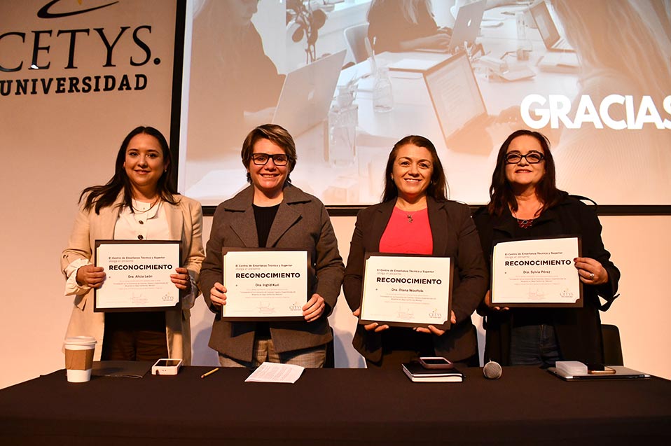 Investigadoras del Instituto INNSIGNIA de CETYS Universidad presentan panel de economía de colores