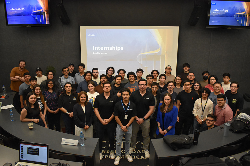 Trimble Mexicali ofrece charla acerca del mundo profesional a estudiantes de Ingeniería