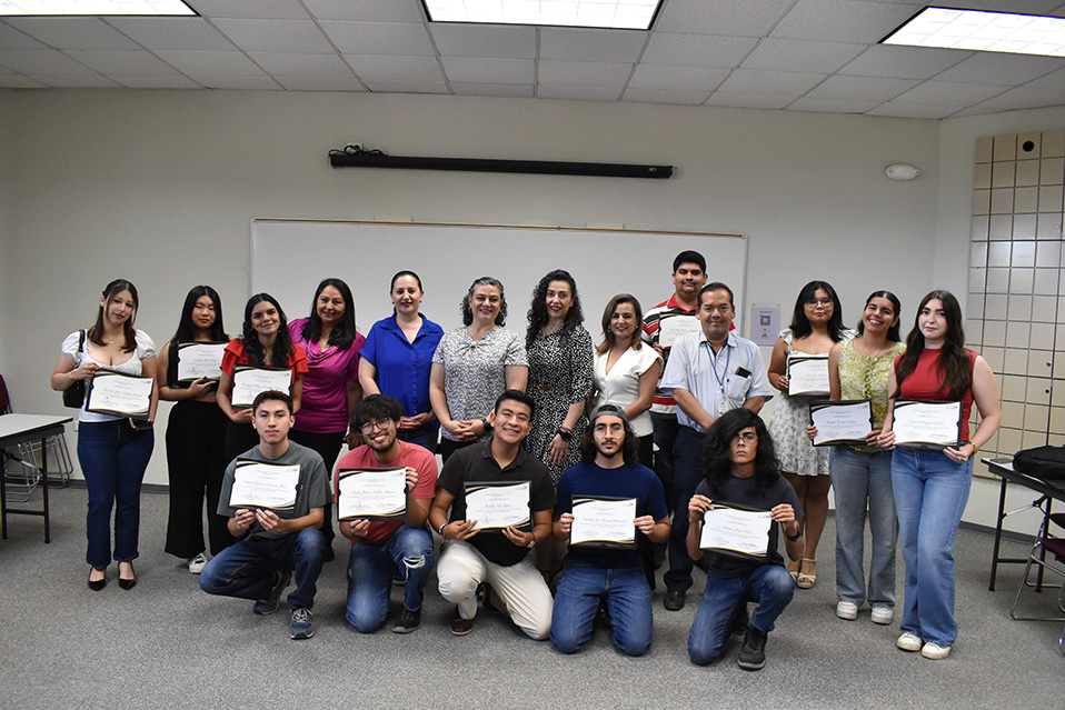 Realizan cierre del programa de asesorías académicas CEDE