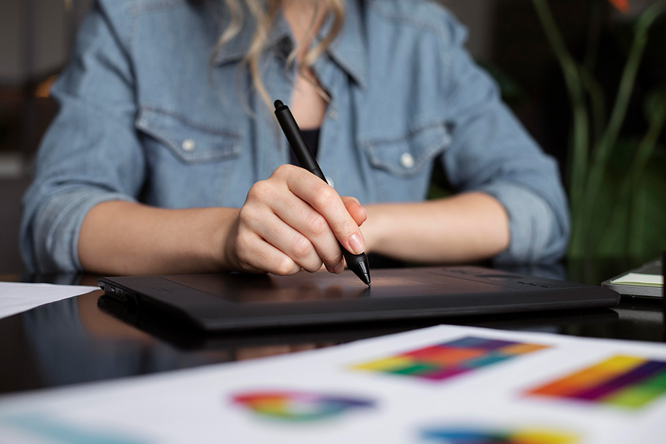 Minimalismo visual y branding: ¿Pierden identidad las marcas al simplificar sus logotipos?
