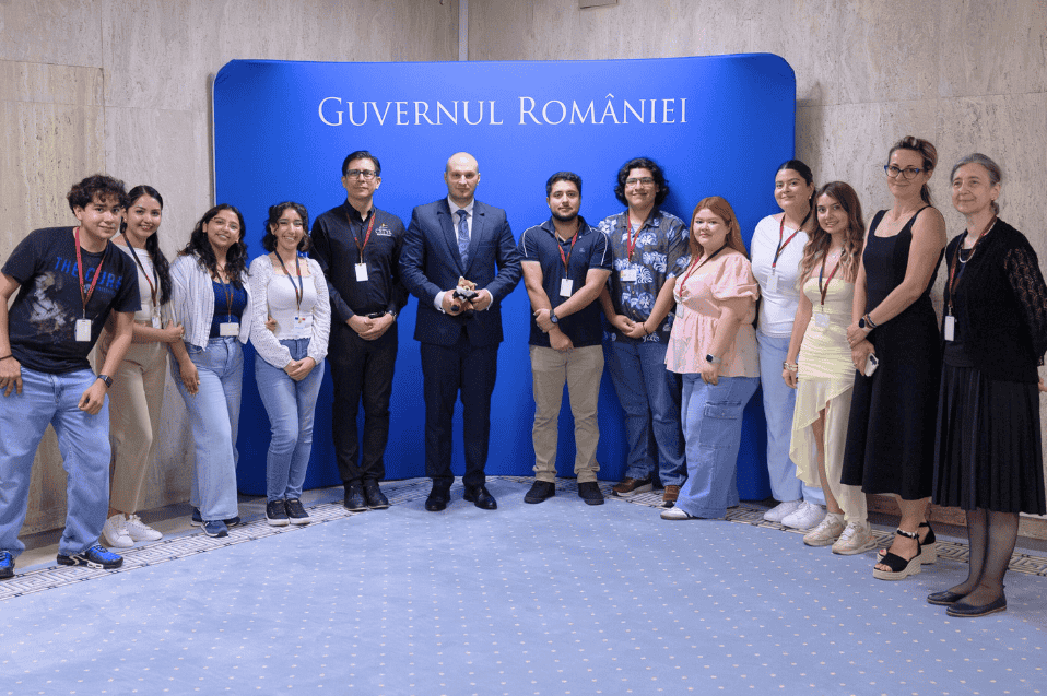 Delegación de CETYS Universidad participa en curso internacional sobre Inteligencia Artificial en Bucarest, Rumania