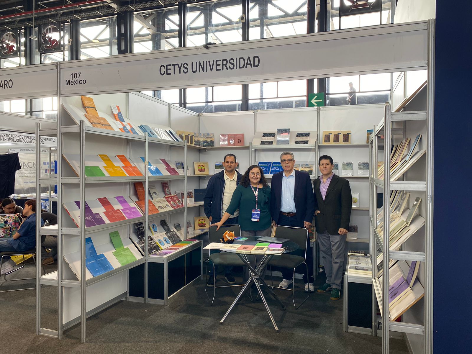 Estand del CETYS en la FILUNI 2025