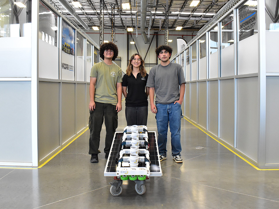 Alumnos de CETYS viajan a Panamá para presentar su proyecto en el Open Championship de WRO