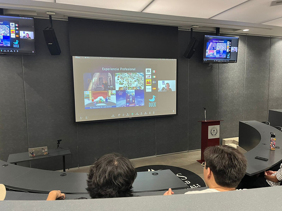 Viven la experiencia de un Game Developer durante la jornada Conectando Saberes