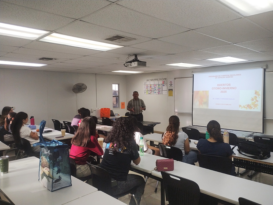 CETYS impulsa la educación ambiental con Taller de Huertos Escolares