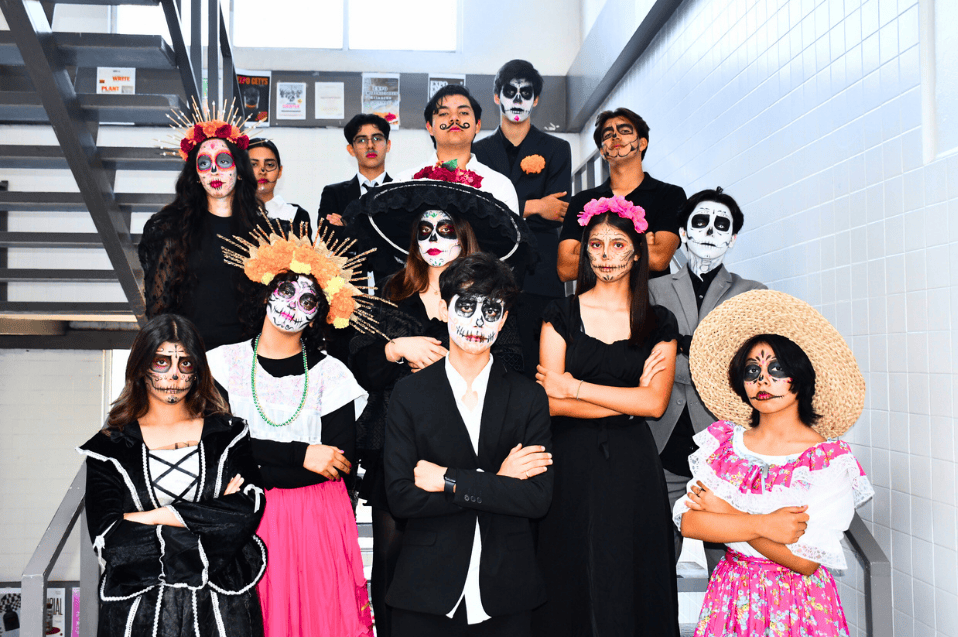 [Galería] Tradición y memoria en Preparatoria CETYS: Concurso de Altares del Día de Muertos 2025