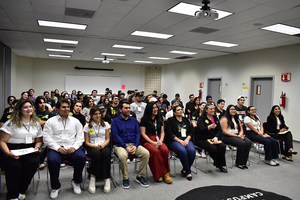 Alumnos realizan Primera Jornada Logística y de Comercio