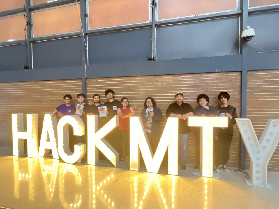 Estudiantes de Ingeniería en Ciencias Computacionales de CETYS ganan primer lugar en HackMTY 2025