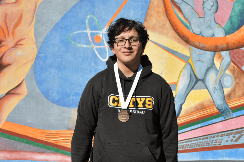 Estudiante de Preparatoria gana medalla de oro para BC en Olimpiada Nacional de Biología 2025