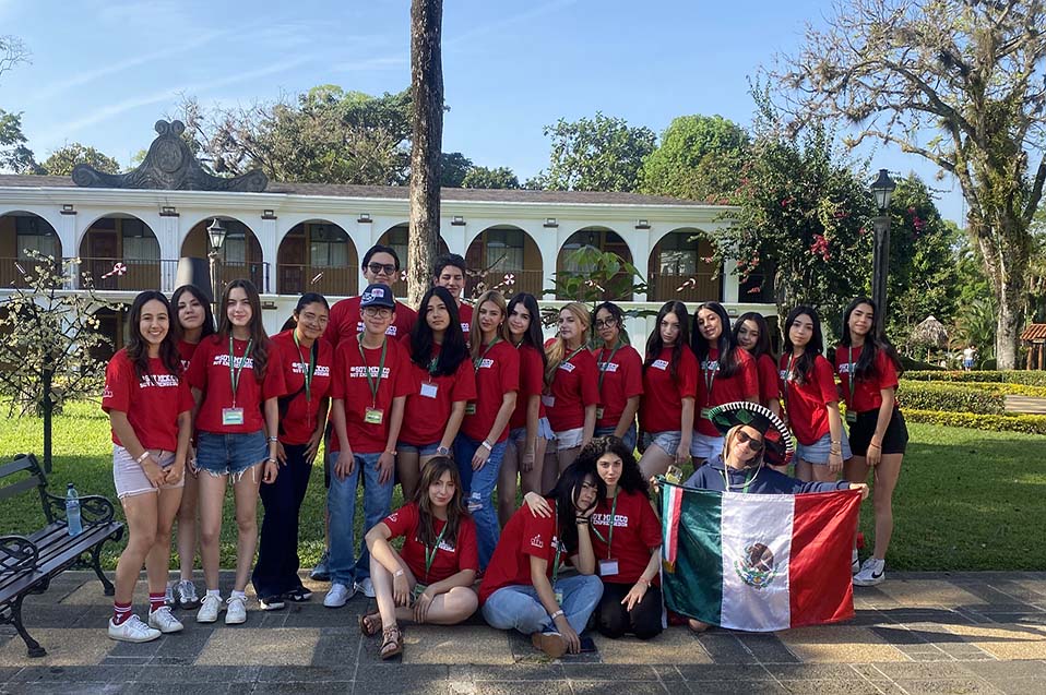 Alumnos de CETYS Universidad destacan en el Foro Internacional de Emprendedores (FIE) Guatemala 2025