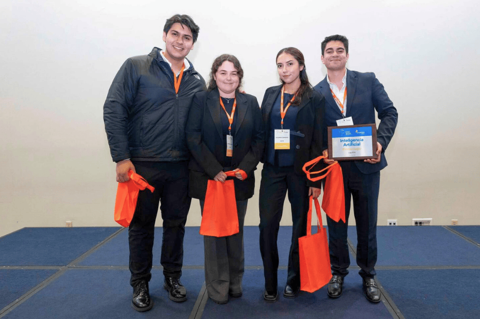 Estudiantes de CETYS Tijuana ganan 1° lugar en Hackathon Nacional en categoría de Inteligencia Artificial