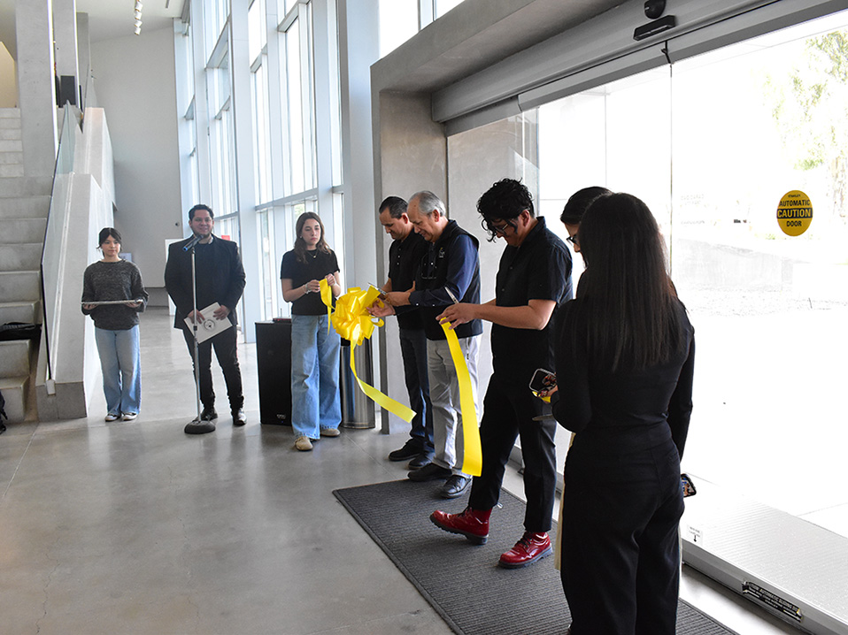 Inauguran exposición De Noche cuando me Despierto en CETYS Mexicali [GALERÍA]