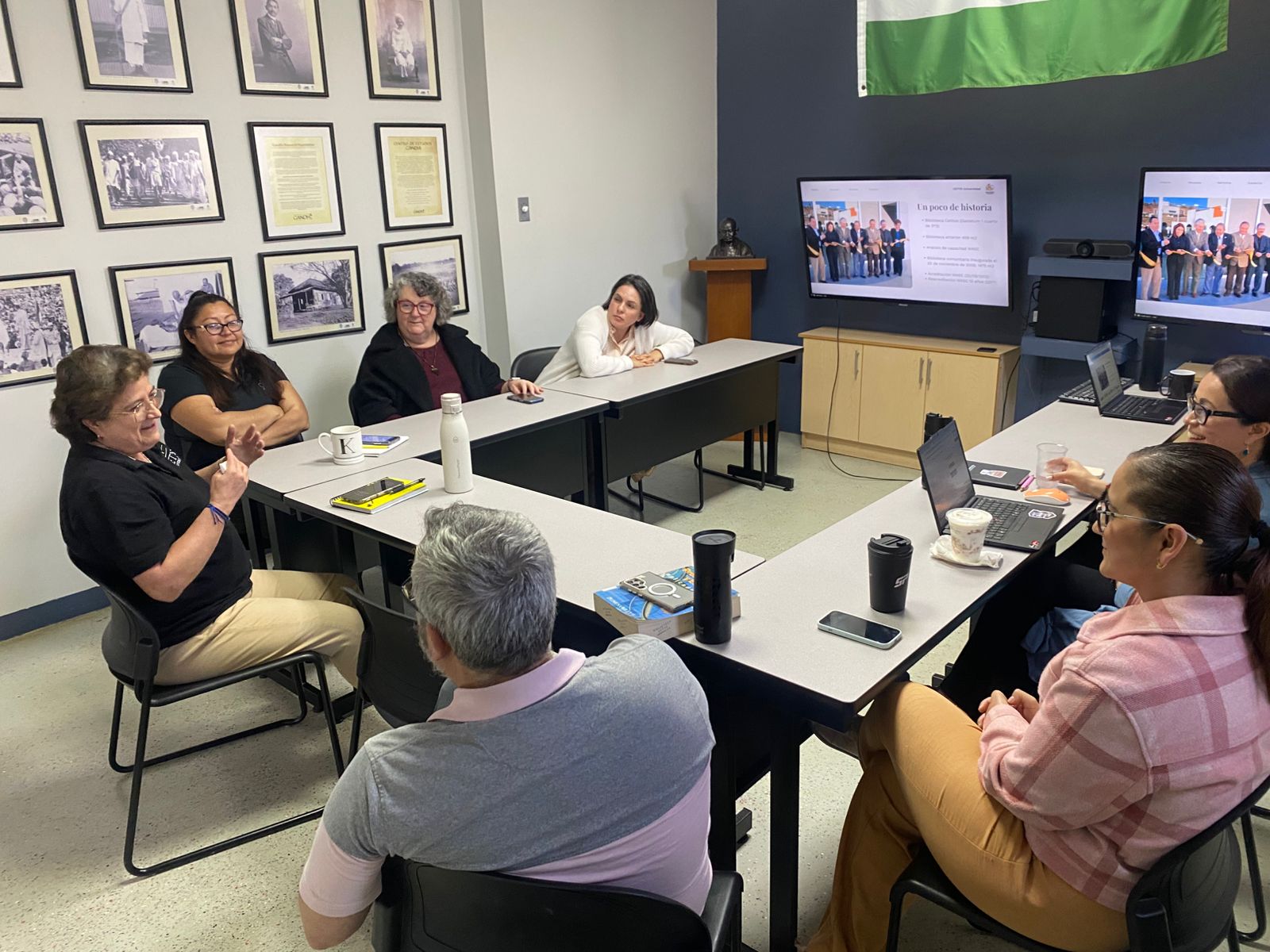 Charlas de Café: un diálogo entre docentes y biblioteca