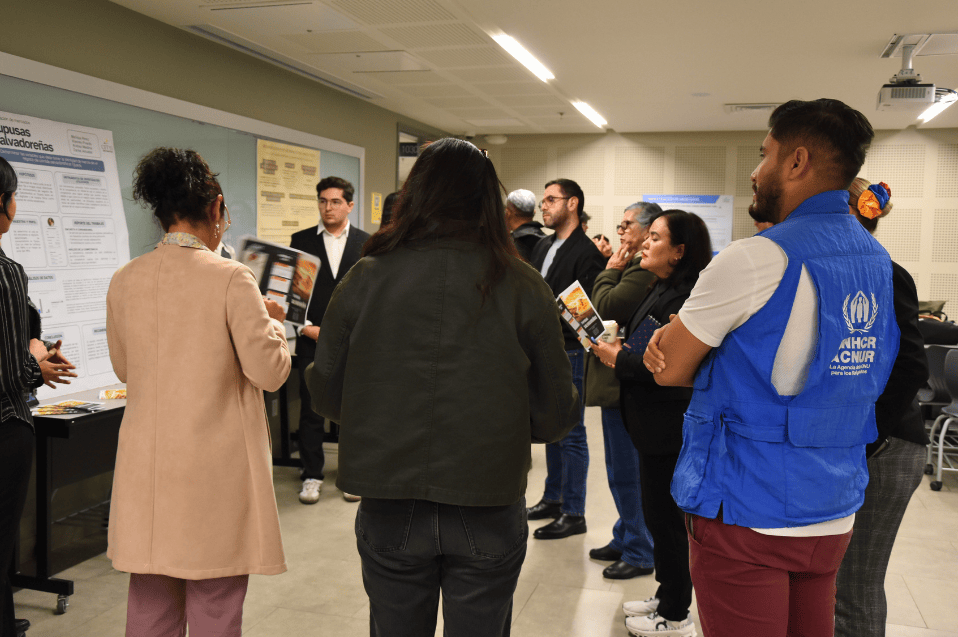 Estudiantes de Mercadotecnia Estratégica impulsan proyectos de emprendedores refugiados en Tijuana