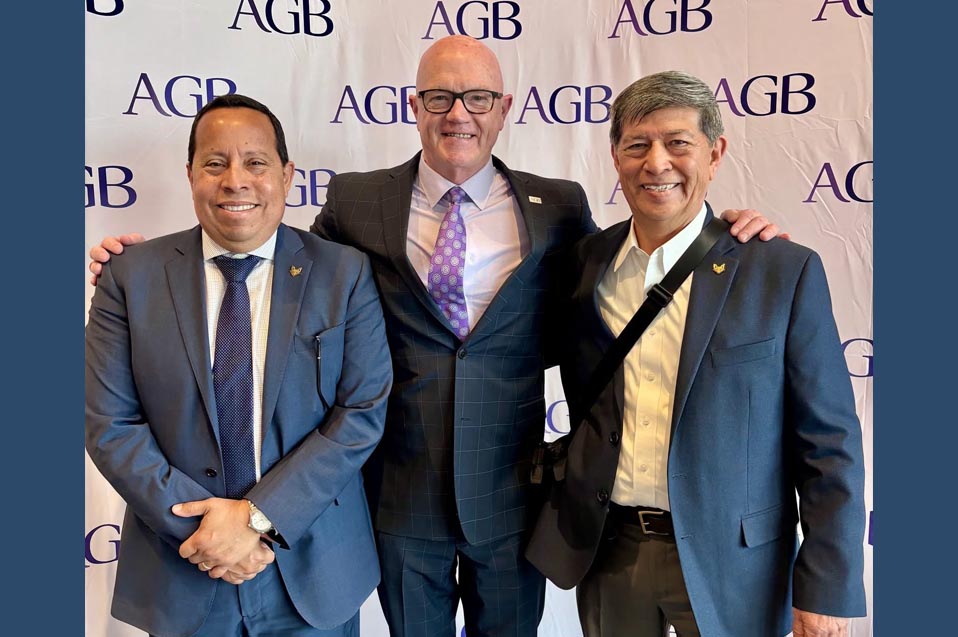 Reconoce AGB a líder de CETYS por su excelencia en gobernanza en la Educación Superior