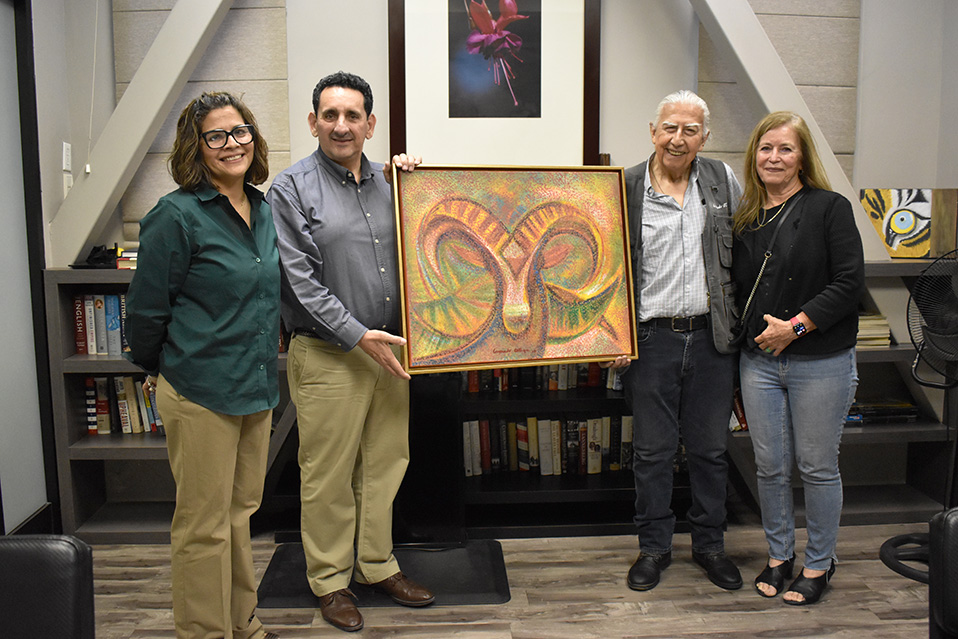 Artista Carlos Coronado Ortega dona obra que enaltece la identidad de Baja California en CETYS