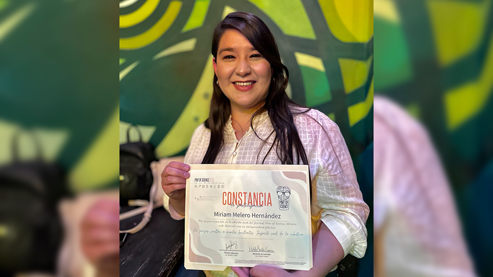 Profesora de CETYS destaca el impacto de la robótica en la formación de jóvenes en Pint of Science