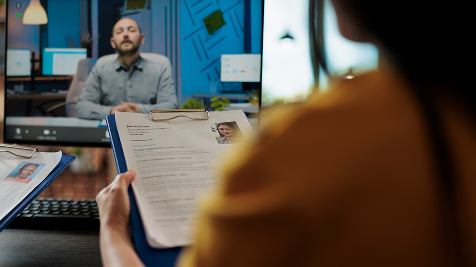 Cómo debe adaptarse un CV en la era de la inteligencia artificial