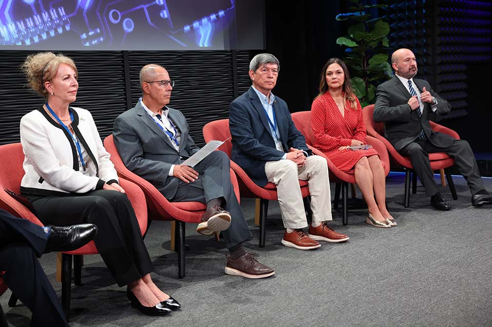 Rector de CETYS participa en Foro Binacional México-Estados Unidos sobre Semiconductores para fortalecer la colaboración regional