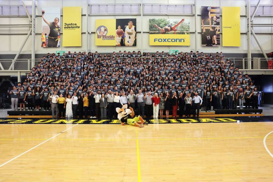 CETYS Tijuana recibe a las nuevas generaciones de Preparatoria y Profesional