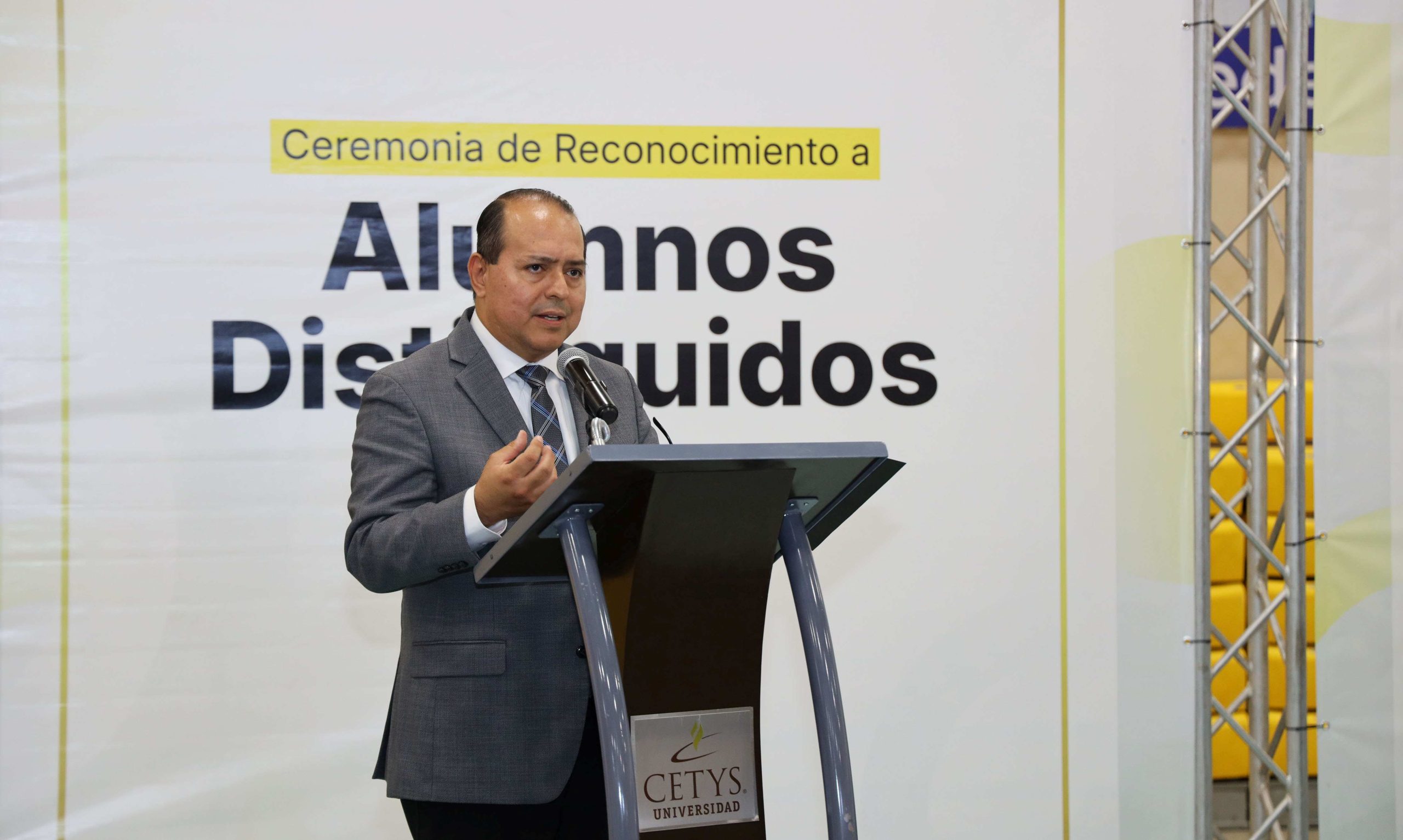 Dr. Francisco Vélez, Director de CETYS Universidad Campus Internacional Ensenada