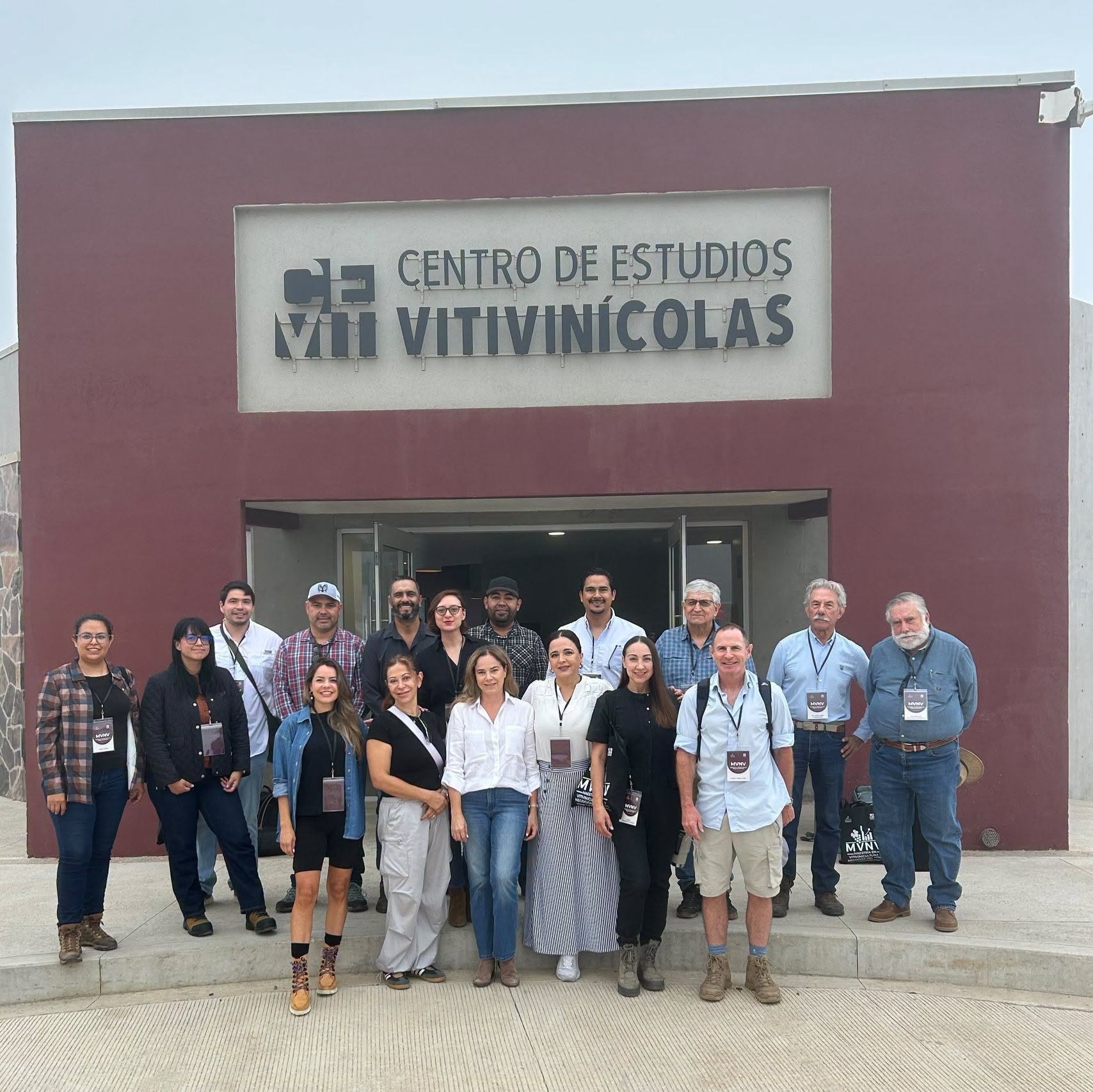 Primera generación de la Maestría en Vitivinicultura y Negocios del Vino fortalece su formación con semana presencial en Baja California