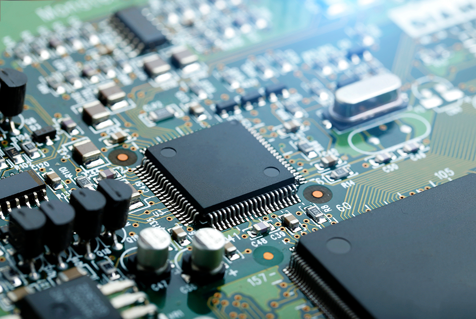 Fortalecen docentes de CETYS Universidad su formación en ensamble de semiconductores
