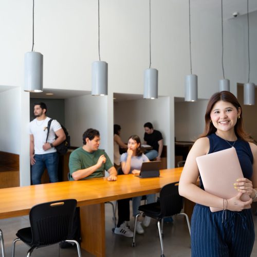 cetys_mexicali_campus_female_student